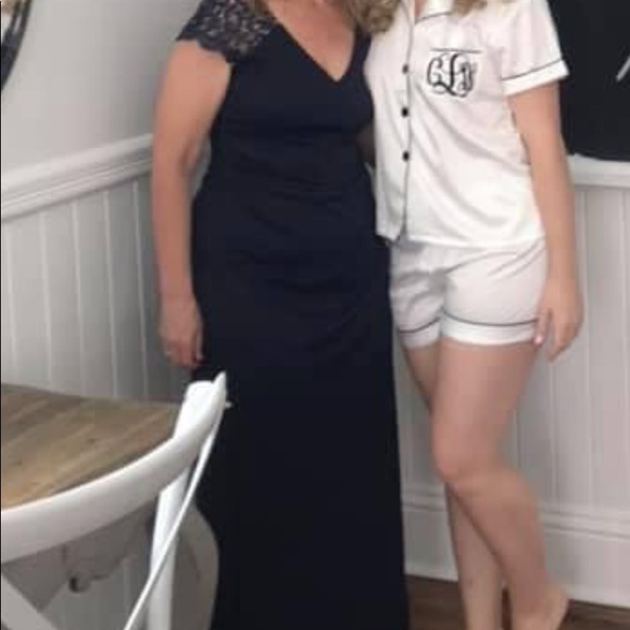 Navy formal dress, size 6 - Picture 6 of 7